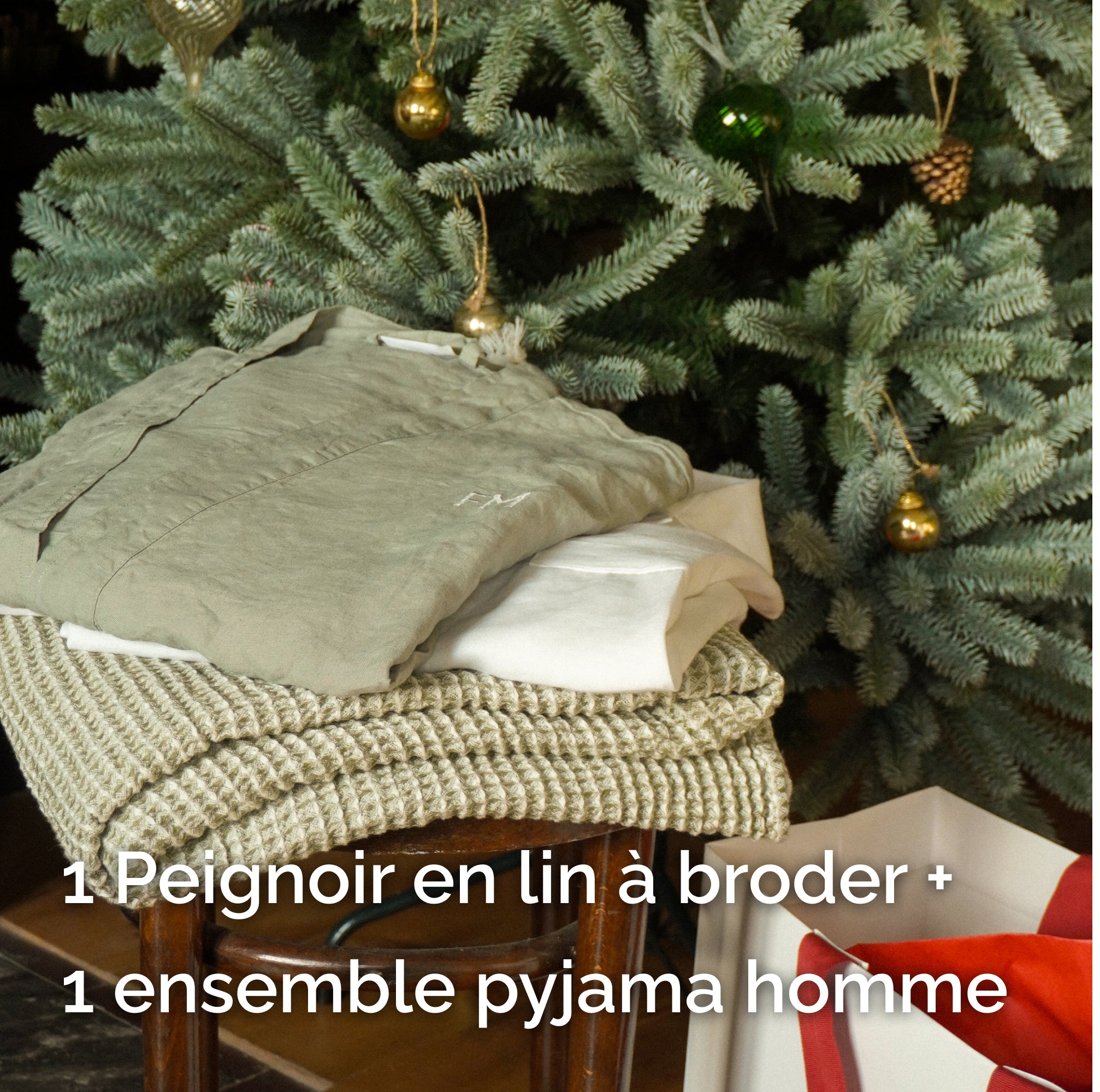 1  Peignoir en lin et 1 Ensemble pyjama homme